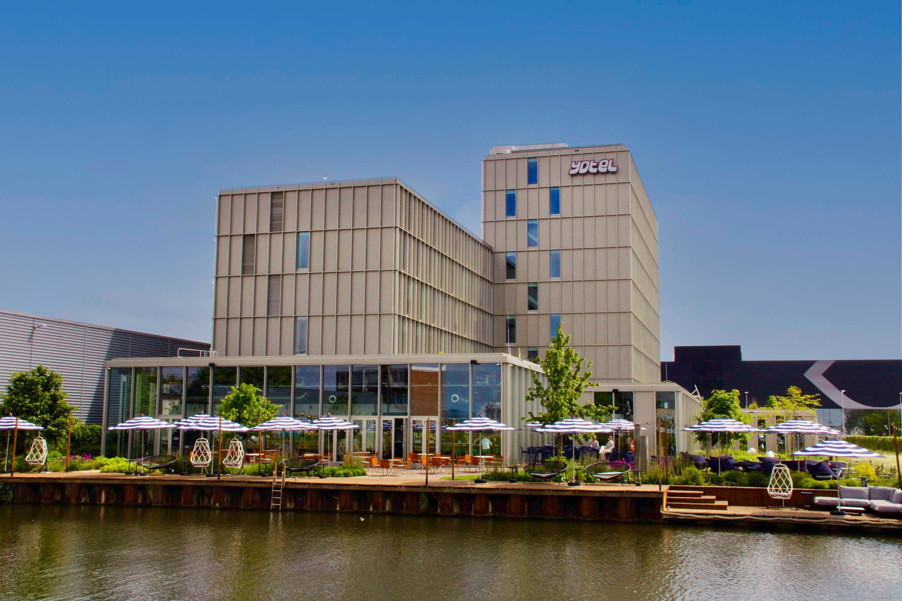 Yotel Amsterdam thumbnail 3