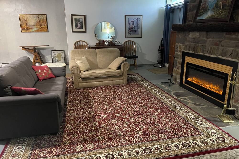Tremendous and unique 3 bedroom apartment