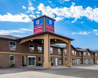 SureStay Plus Hotel by Best Western Hardisty - Hardisty - Building