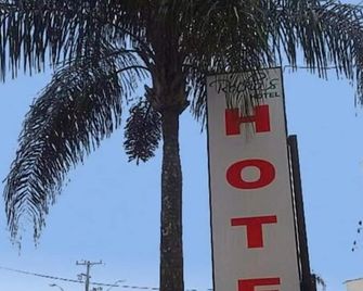 Rocha's Hotel - Guarapuava - Gebouw