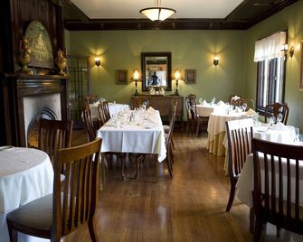 The Belvedere Inn & Restaurant - Saugatuck - Restaurant