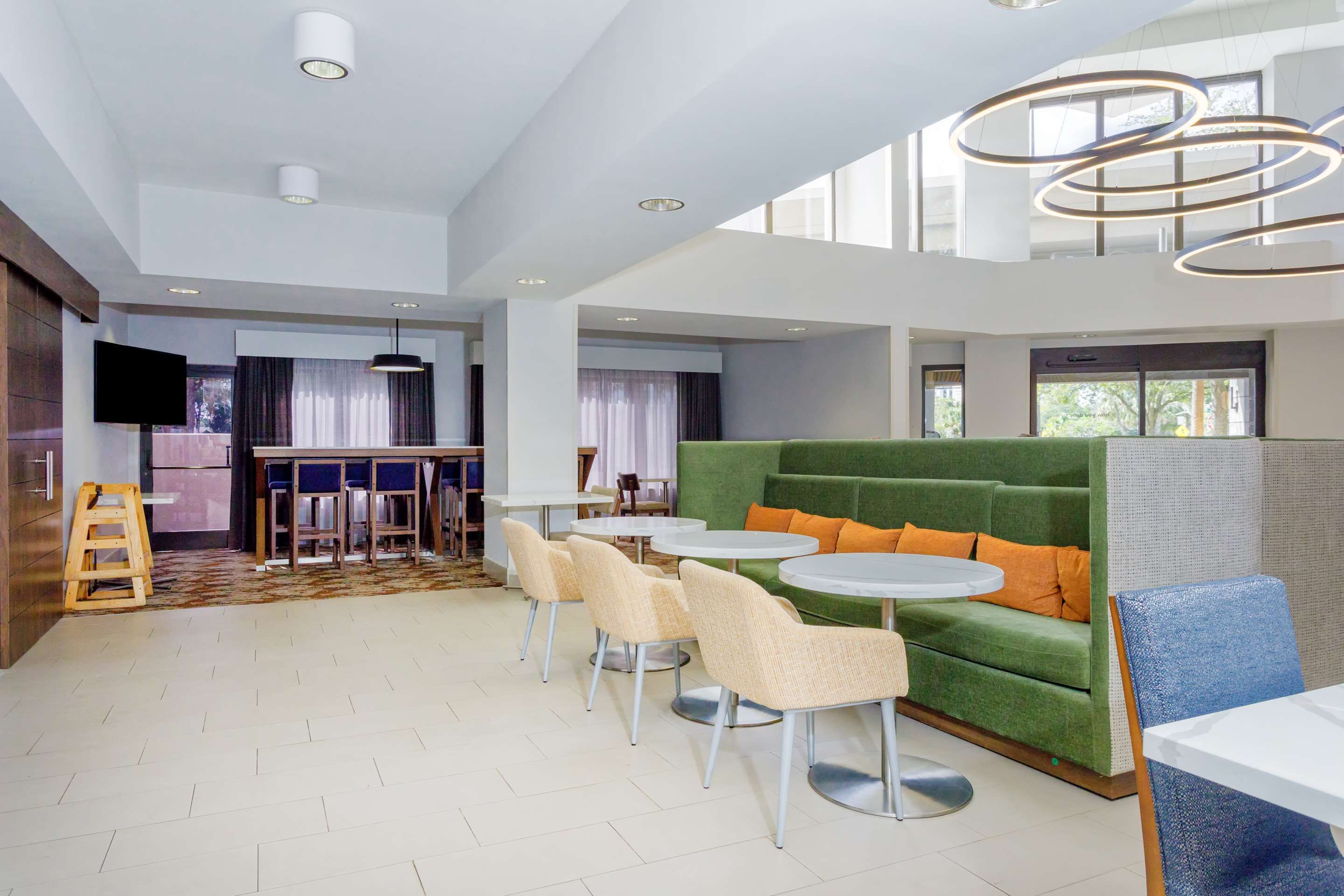 Hampton Inn Jacksonville-Downtown-I-95 thumbnail 3