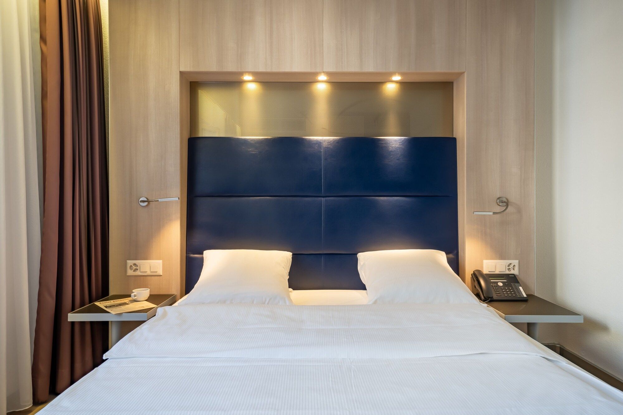 Hotel Alexander - Zürich - Schlafzimmer