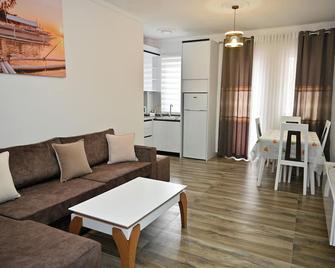 Elite Apartments - Durrës - Living room