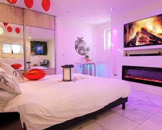 Escale secrète Montargis Jacuzzi Terrasse Parking gratuit - Montargis - Schlafzimmer