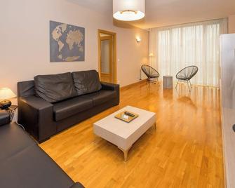 Gestion De Alojamientos Apartments - Pamplona - Sala