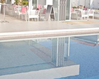 L'eros Hotel - Ayia Napa - Pileta