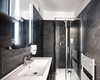 B&b Hotel Maribor Orel - Maribor - Bathroom