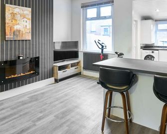 Host Stay Thurstane Street - Bolton - Comedor