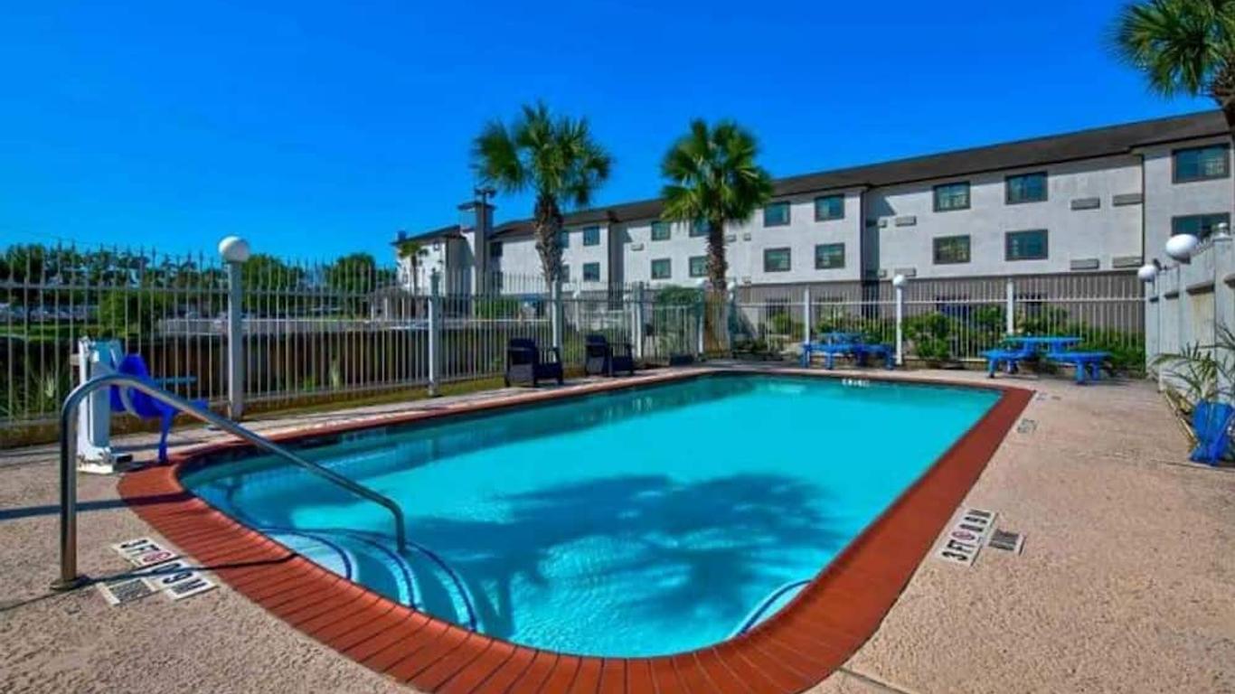 OYO Townhouse Beaumont Medical Center Area