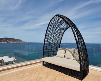 Invisa Hotel Club Cala Verde - סנטה אוולאריה דס ריו - מרפסת