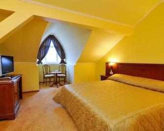 Hotel Maxim - Oradea - Bedroom