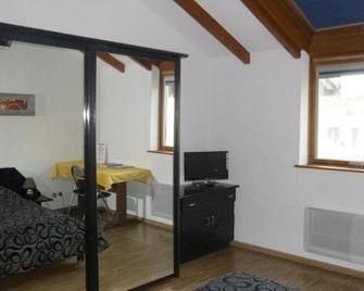 Studio-Hotel Porte De France - Saint-Louis