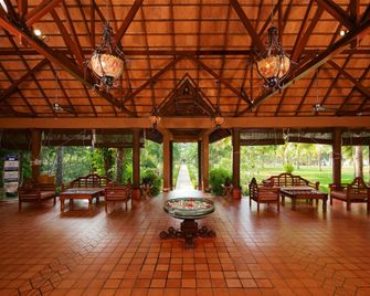 Poovar Island Resort - טריבאנדרום - פטיו