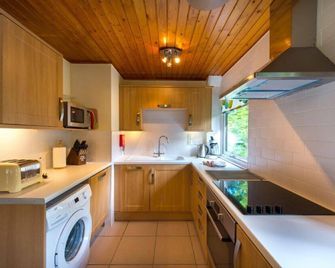 Beautiful 4 Star, 3 Bedroom Chalet With Mountain Views - Crianlarich - Cuisine