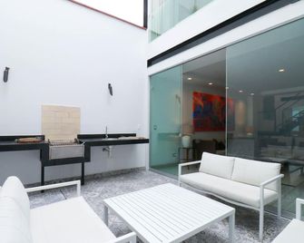 Casa Junin by Wynwood House - Lima - Wohnzimmer