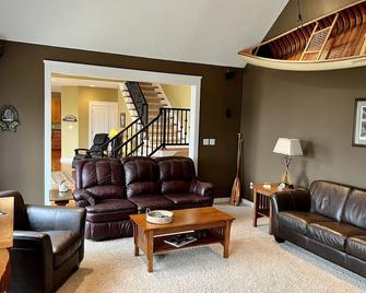 Lake View Getaway: On Barren River Lake, Great For Groups, 2 Decks, - Scottsville - Sala de estar