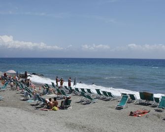 Aurora - Albenga - Playa