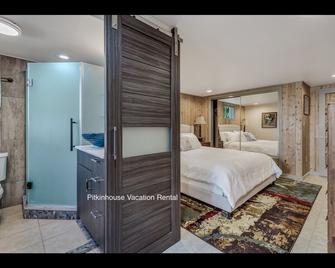 Location Says It All. Glenwood Springs Colorado Beautiful One Bedroom Apartment - Glenwood Springs - Schlafzimmer