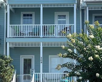 Bay Breeze Believer Apalachicola Bay Front Home with Fishing Dock - Apalachicola - Bâtiment