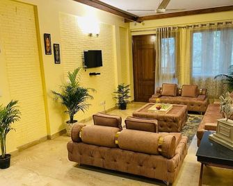 Fortune Home Service Apartment 4bhk,D-36 - Nueva Delhi - Sala de estar
