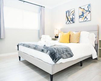 Modern Spacious 5br Retreat -Games & Large Yard - San Jose - Bedroom