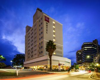 إيبيس جوينفيل - جوينفيل - مبنى