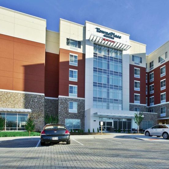 TownePlace Suites by Marriott Franklin Cool Springs image 1