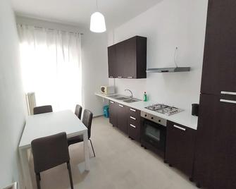 Scirocco Guest House - Brindisi - Küche