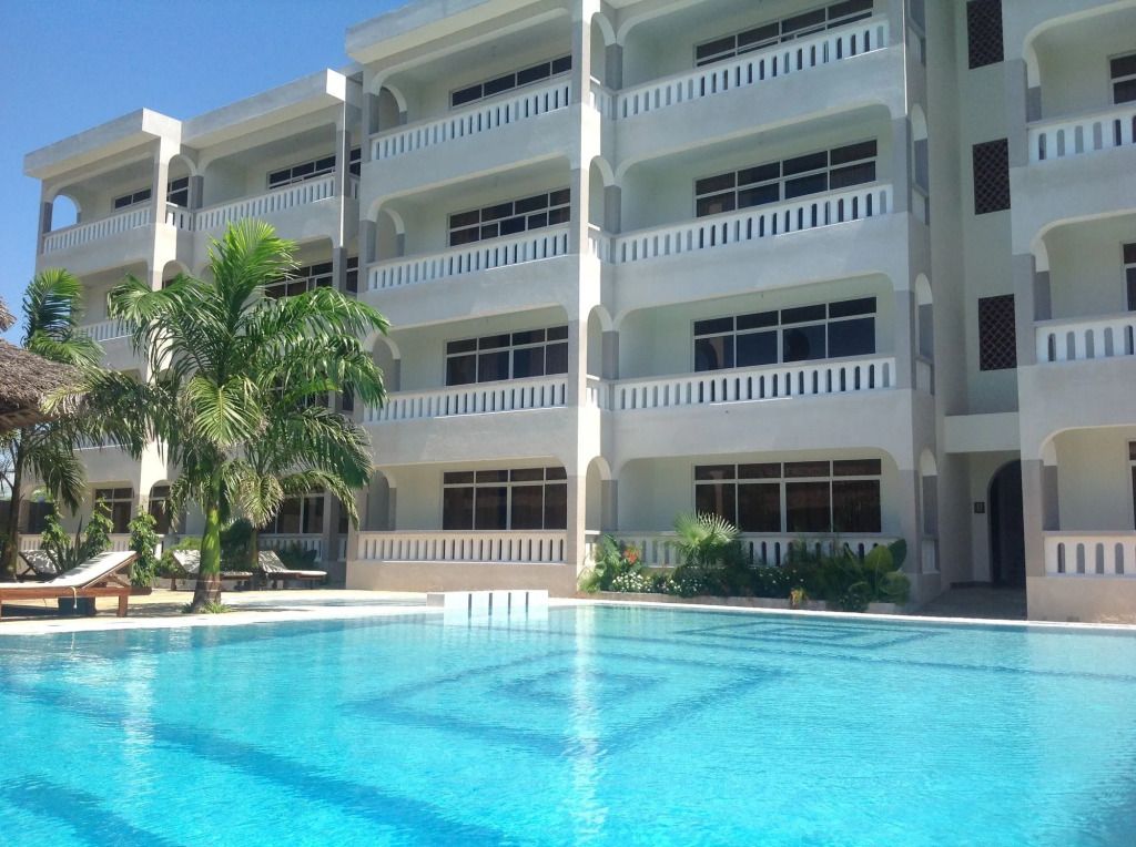 Nightingale Apartments Hotel Mombasa - Mombasa - Pool