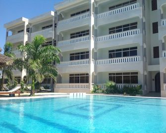 Nightingale Apartments - Mombasa - Pool
