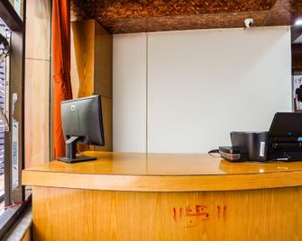 OYO Radha Mohan Inn - Hazaribagh - Front desk