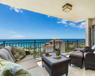 Oceanfront Penthouse Villa - walk to the beach and gorgeous sunset views! - Kapolei - Balcony