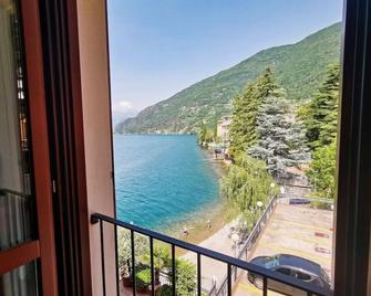 Suitecastlelakeview 2 - Bellano - Balkon
