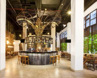 Sun Island Hotel & Spa Legian - Kuta - Bar