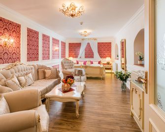 واسيرشلوس كلافينباتش شلوسهوتل - تشمنيتز - غرفة معيشة