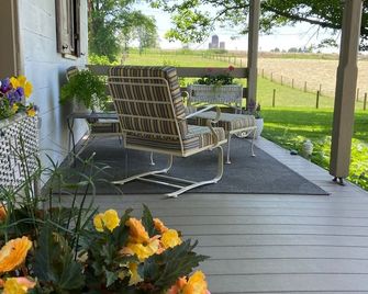 Cottage Living on Peaceful Lancaster Co. Farm - Elizabethtown - Binnenhof