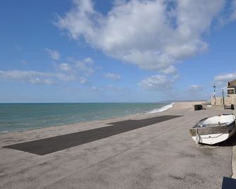 Sunset Lodge - Isle of Portland - Пляж