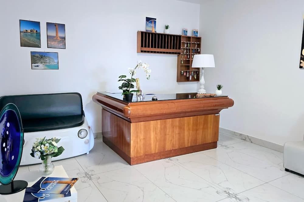 Hotel Paradiso - Scalea - Front desk