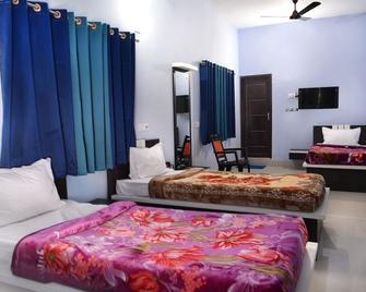 Dhanraj Residency - Deoghar - Bedroom