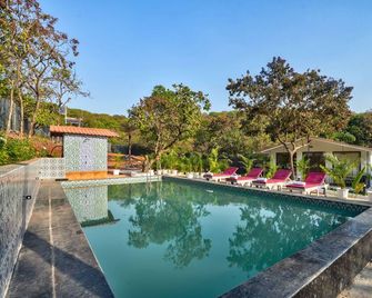Amore Serenity Resort - Арамбол - Басейн