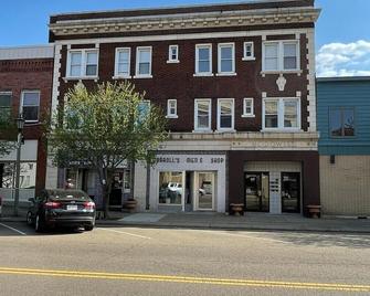 Newly renovated 2 bdrm apartment in downtown (24) - Coshocton - Building