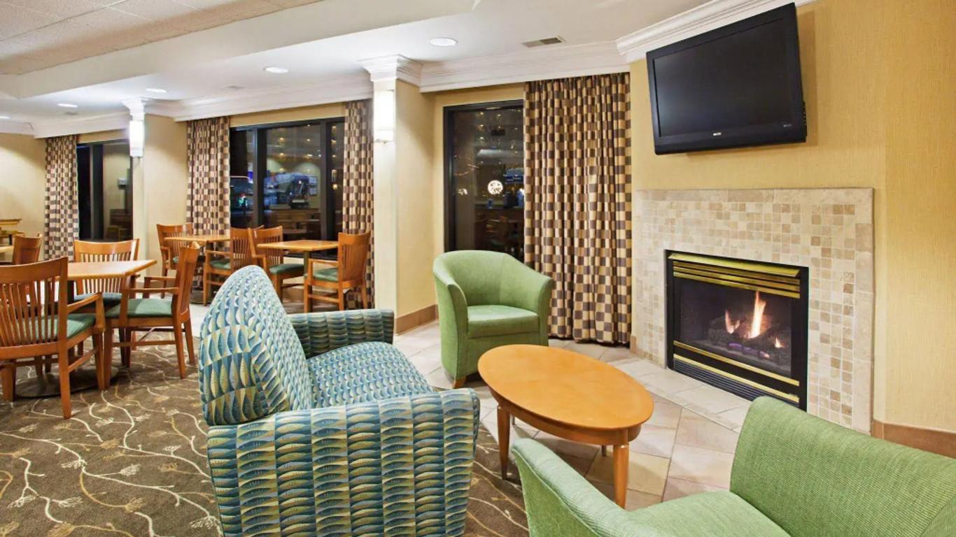 Holiday Inn Express & Suites Pigeon Forge/Near Dollywood