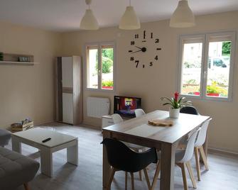 T4 apartment with garage, terrace and garden - Bellegarde-sur-Valserine - Salle à manger