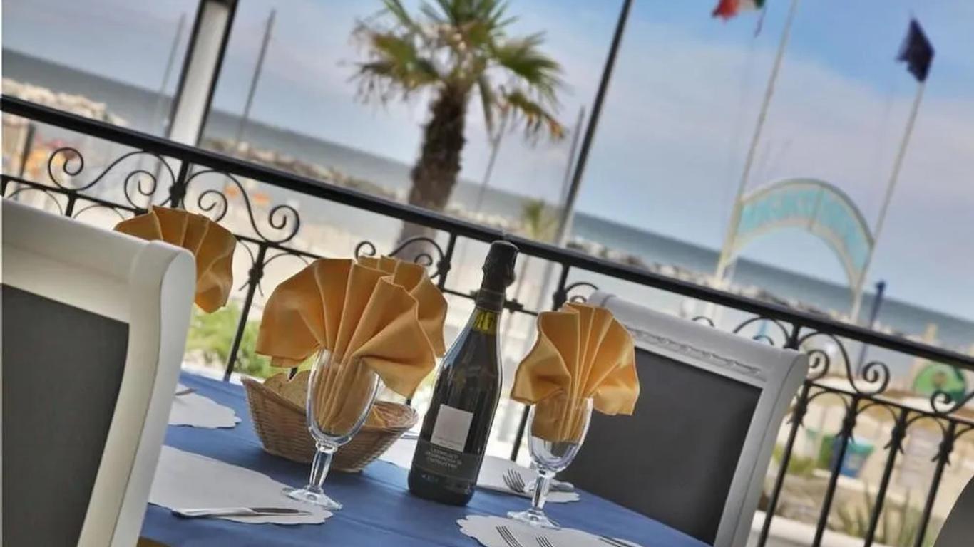 Hotel Oceania