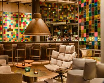 Motel One Köln-Neumarkt - Colonia - Lounge