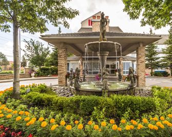 Monte Carlo Inn Toronto Markham Suites - Markham - Building
