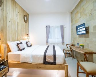 Oki Taru Residence - Denpasar - Bedroom