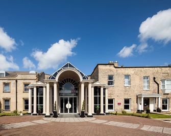 Mercure York Fairfield Manor Hotel - York - Rakennus