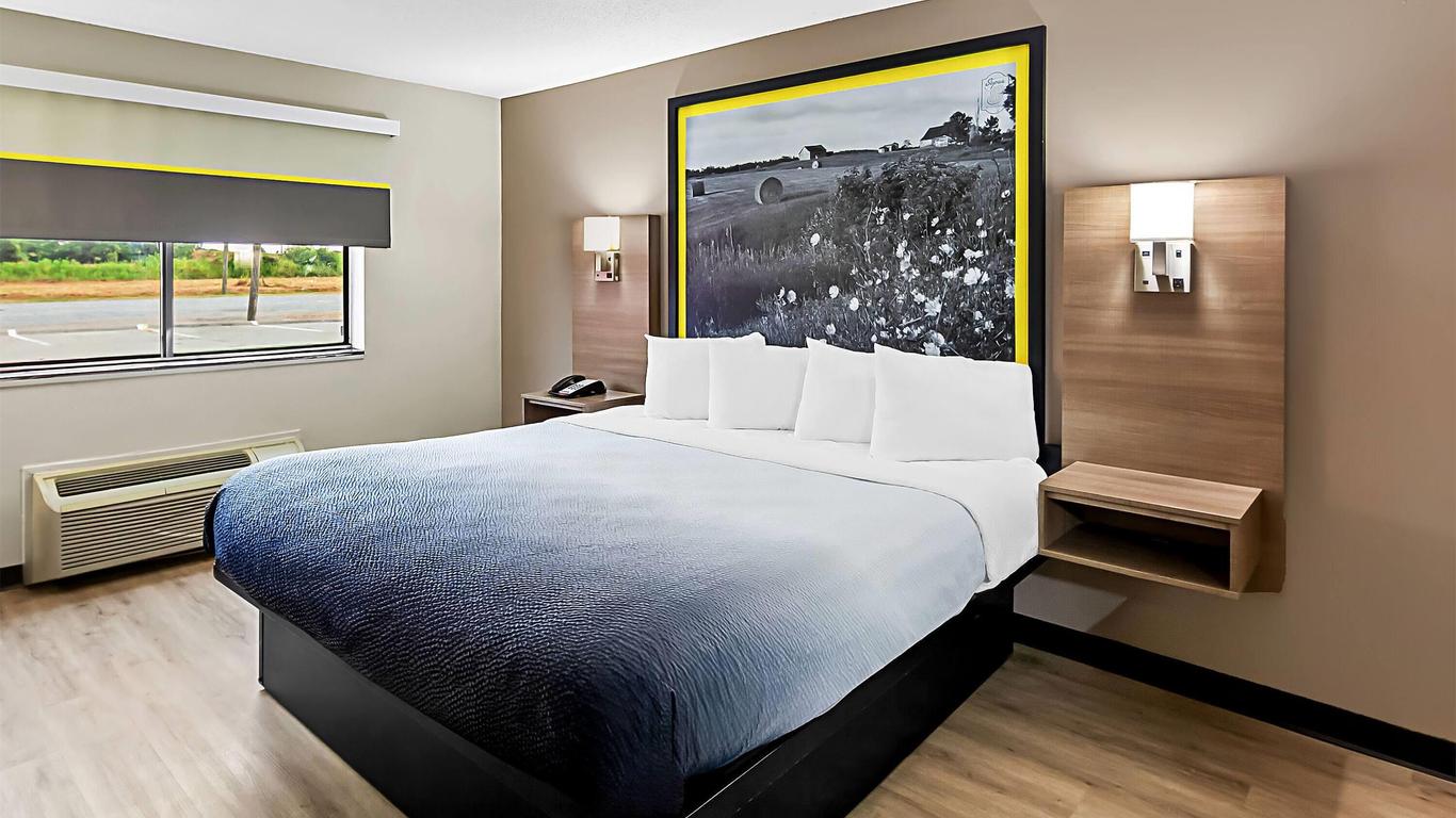 Super 8 By Wyndham Marston